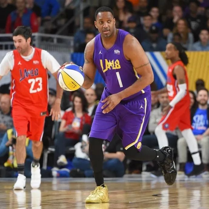 领球队逆境 领球队逆境